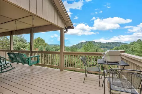 Exterior - 526 Welcome Way, Boone, NC 28607 photo 4 of 10
