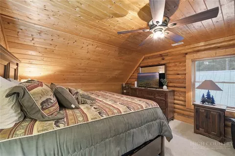 Bedroom - 2235 Buck Mountain Rd, Purlear, NC 28665 photo 7 of 10