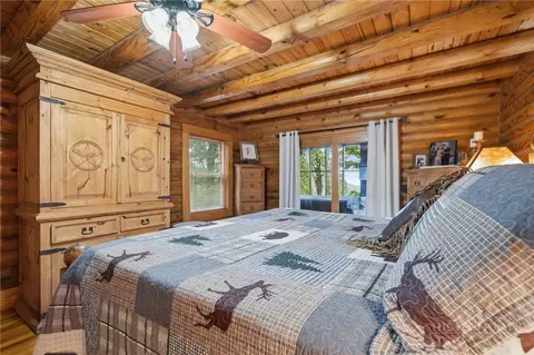 Bedroom - 2235 Buck Mountain Rd, Purlear, NC 28665 photo 3 of 10