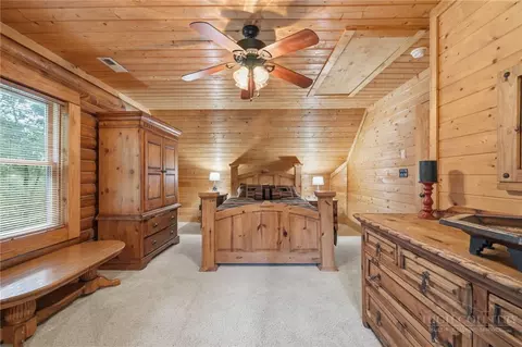 Bedroom - 2235 Buck Mountain Rd, Purlear, NC 28665 photo 5 of 10