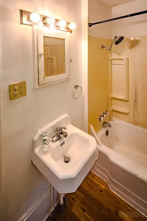 Bath - 192 206 Orchard St, Boone, NC 28607 photo 4 of 5