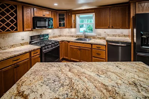 Kitchen - 54 Whispering Pine Loop, Newland, NC 28657 photo 4 of 5
