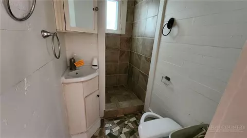 Bath - 844 Connahetta St, Murphy, NC 28906 photo 3 of 3