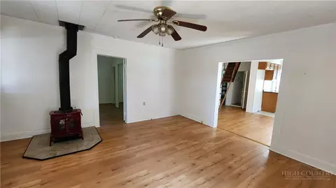 Living - 844 Connahetta St, Murphy, NC 28906 photo 2 of 2