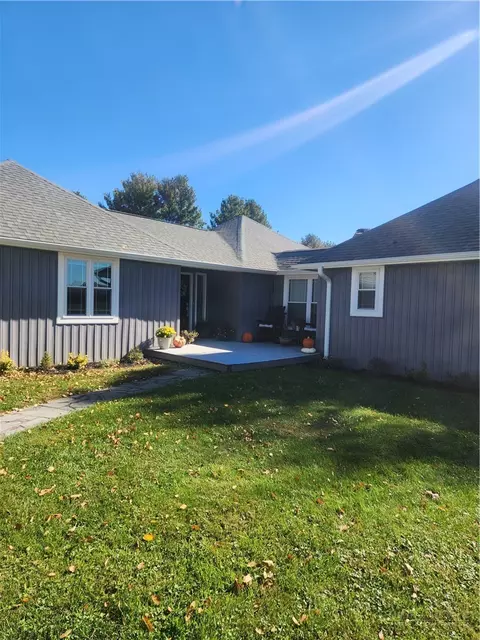 1639 Memorial Park Dr, Sparta, NC 28675