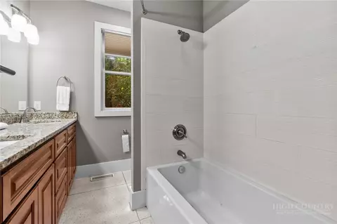 Bath - 118 Piney Branch Ct, Boone, NC 28607 photo 2 of 8