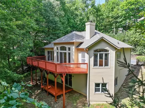 478 Sorrento Knolls Dr, Blowing Rock, NC 28605