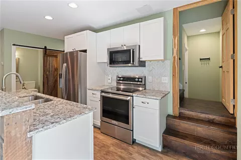Kitchen - 286 Sunset Dr, Boone, NC 28607 photo 4 of 7
