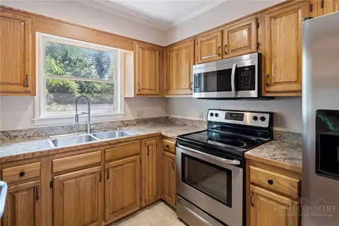 Kitchen - 286 Sunset Dr, Boone, NC 28607 photo 3 of 7