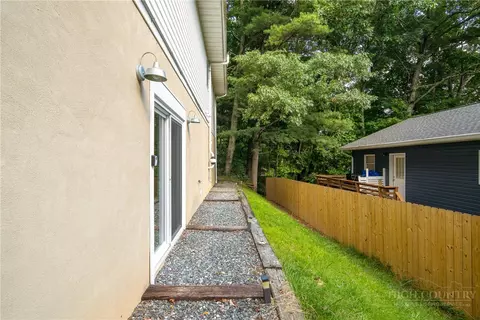 Exterior - 286 Sunset Dr, Boone, NC 28607 photo 4 of 7