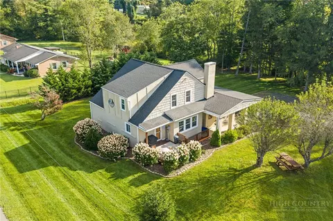 220 Brook Ln, West Jefferson, NC 28694