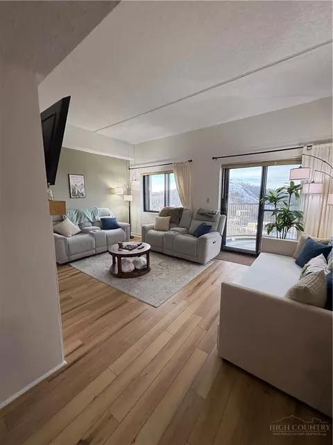 303 Sugar Top Dr #2301, Sugar Mountain, NC 28604
