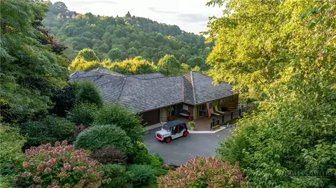 131 Meadowlark Ln, Banner Elk, NC 28604