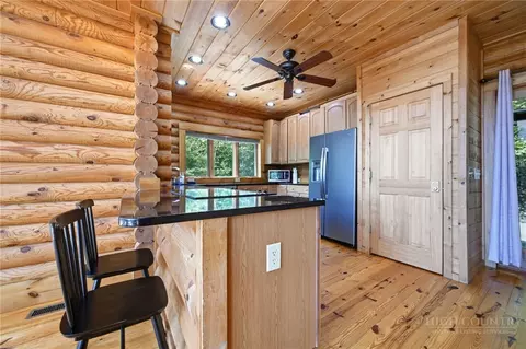 568 Deer Run Rd, Purlear, NC 28665 photo 9