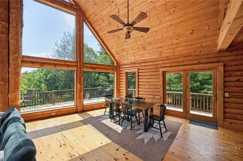 568 Deer Run Rd, Purlear, NC 28665 photo 6