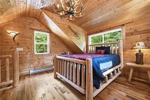 Bedroom - 1158 Staghorn Rd, Purlear, NC 28665 photo 4 of 6
