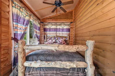 Bedroom - 1158 Staghorn Rd, Purlear, NC 28665 photo 3 of 6