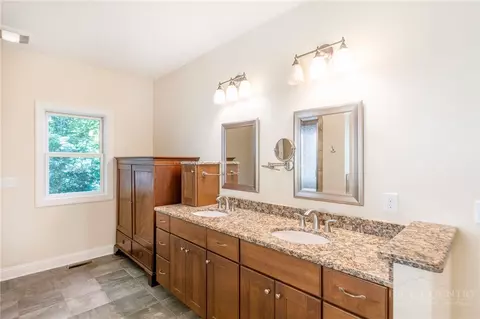 Bath - 5321 Howards Creek Rd, Boone, NC 28607 photo 2 of 4