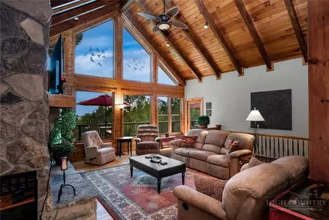 Living - 408 Broomtail Ln, Mcgrady, NC 28649 photo 2 of 5
