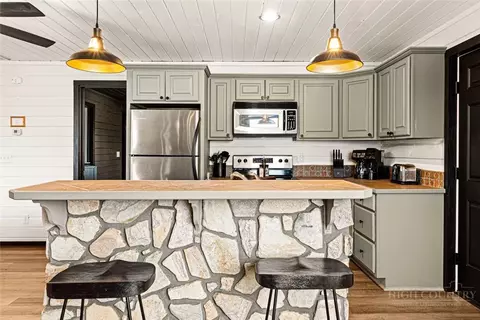 Kitchen - 232246 Copper Springs Dr, Boone, NC 28607 photo 4 of 4