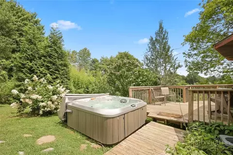 Exterior - 232246 Copper Springs Dr, Boone, NC 28607 photo 5 of 7