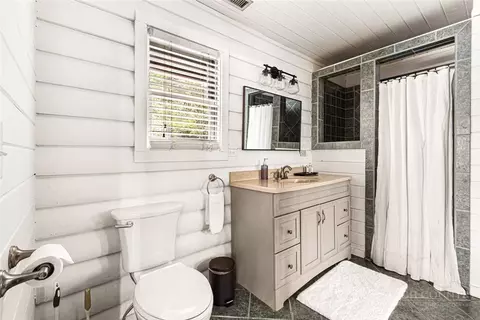 Bath - 232246 Copper Springs Dr, Boone, NC 28607 photo 2 of 2