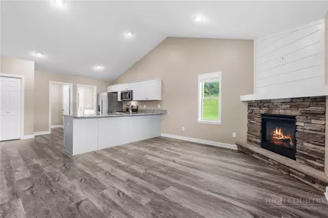 Living - 110 Miller Meadow Ln #44, Boone, NC 28607 photo 2 of 4