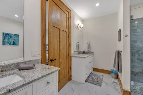 Bath - 194 Gray Rock Ln, Boone, NC 28607 photo 8 of 8