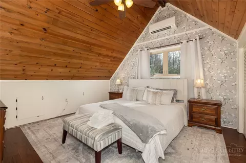 Bedroom - 603 Hawk Ridge Rd, Deep Gap, NC 28618 photo 6 of 8