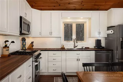 Kitchen - 603 Hawk Ridge Rd, Deep Gap, NC 28618 photo 1 of 2