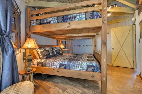 Bedroom - 141 Skiloft Rd, Beech Mountain, NC 28604 photo 4 of 5