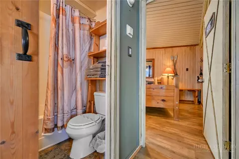 Bath - 141 Skiloft Rd, Beech Mountain, NC 28604 photo 3 of 4