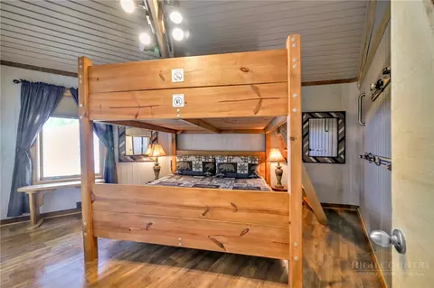 Bedroom - 141 Skiloft Rd, Beech Mountain, NC 28604 photo 5 of 5