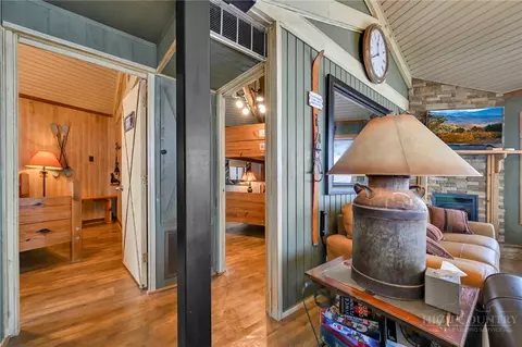 Entry Way - 141 Skiloft Rd, Beech Mountain, NC 28604 photo 1 of 2