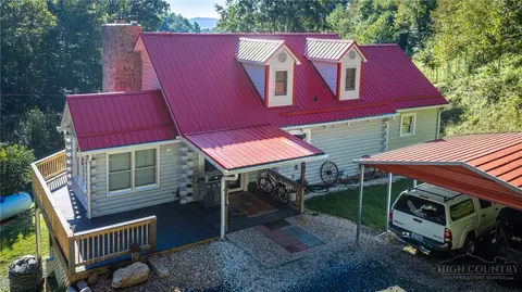Exterior - 283 Deer Ridge Rd, Crumpler, NC 28617 photo 4 of 8