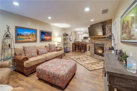 10543 Nc Highway 105 # 6, Banner Elk, NC 28604