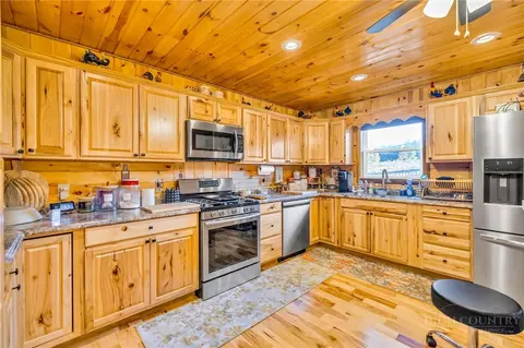 Kitchen - 2832 Roaring Fork Rd, Creston, NC 28615 photo 2 of 3