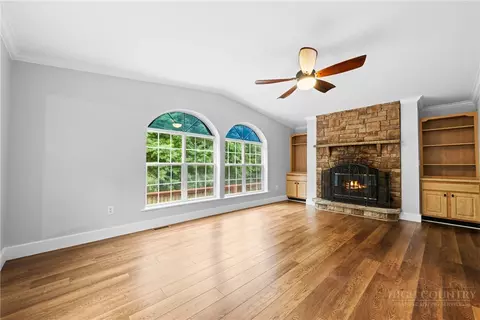 Living - 167 Wagon Wheel Ln, Deep Gap, NC 28618 photo 3 of 6