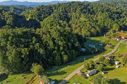 1248 Mabel School Rd, Zionville, NC 28698