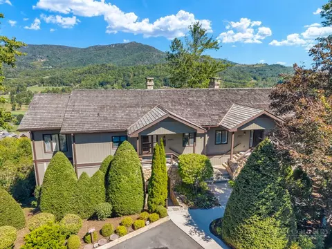 500 Laurel Ridge Ln #B1, Banner Elk, NC 28604
