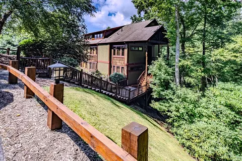 89 Springhouse Dr # A-4, Elk Park, NC 28622