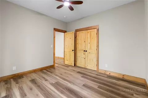 Bedroom - 120 Aster Trl, Beech Mountain, NC 28604 photo 4 of 6