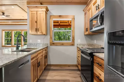 Kitchen - 120 Aster Trl, Beech Mountain, NC 28604 photo 2 of 3