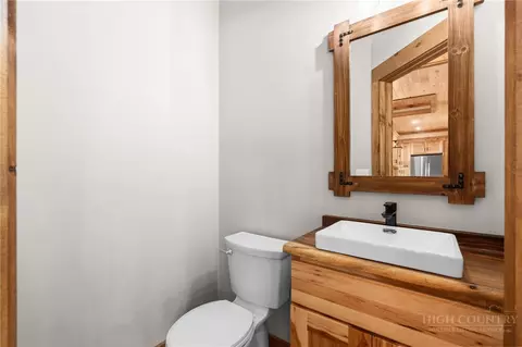 Bath - 120 Aster Trl, Beech Mountain, NC 28604 photo 1 of 5