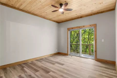 Bedroom - 120 Aster Trl, Beech Mountain, NC 28604 photo 2 of 6