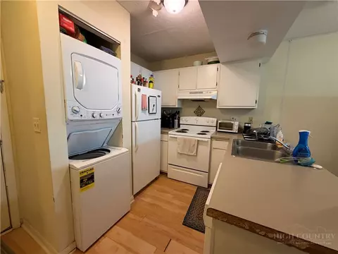 Kitchen - 229 E King St #32, Boone, NC 28607 photo 1 of 1