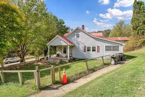 1068 Laurel Branch Rd, Vilas, NC 28692