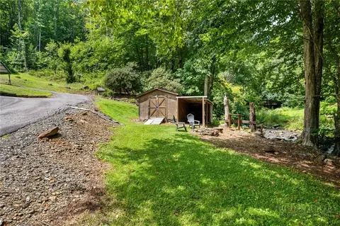 Exterior - 2717 Meat Camp Rd, Boone, NC 28607 photo 6 of 11