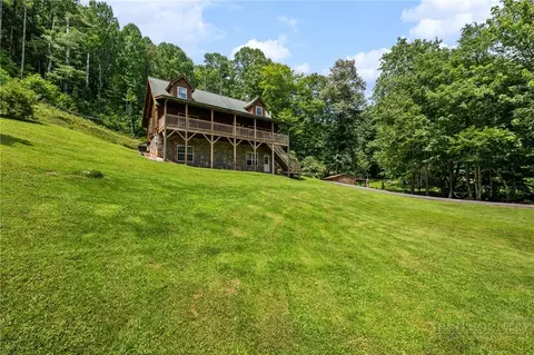Exterior - 2717 Meat Camp Rd, Boone, NC 28607 photo 4 of 11