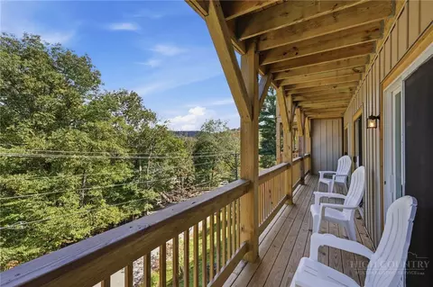 Exterior - 101 Mid Holiday Ln #E219, Beech Mountain, NC 28604 photo 2 of 3